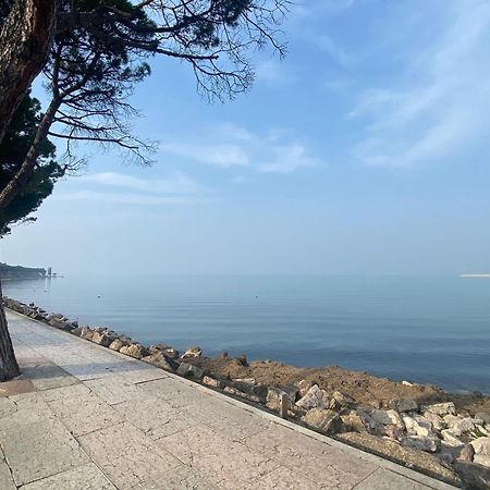 The Prince - Luxury Apartments With Pool Peschiera del Garda Exterior foto