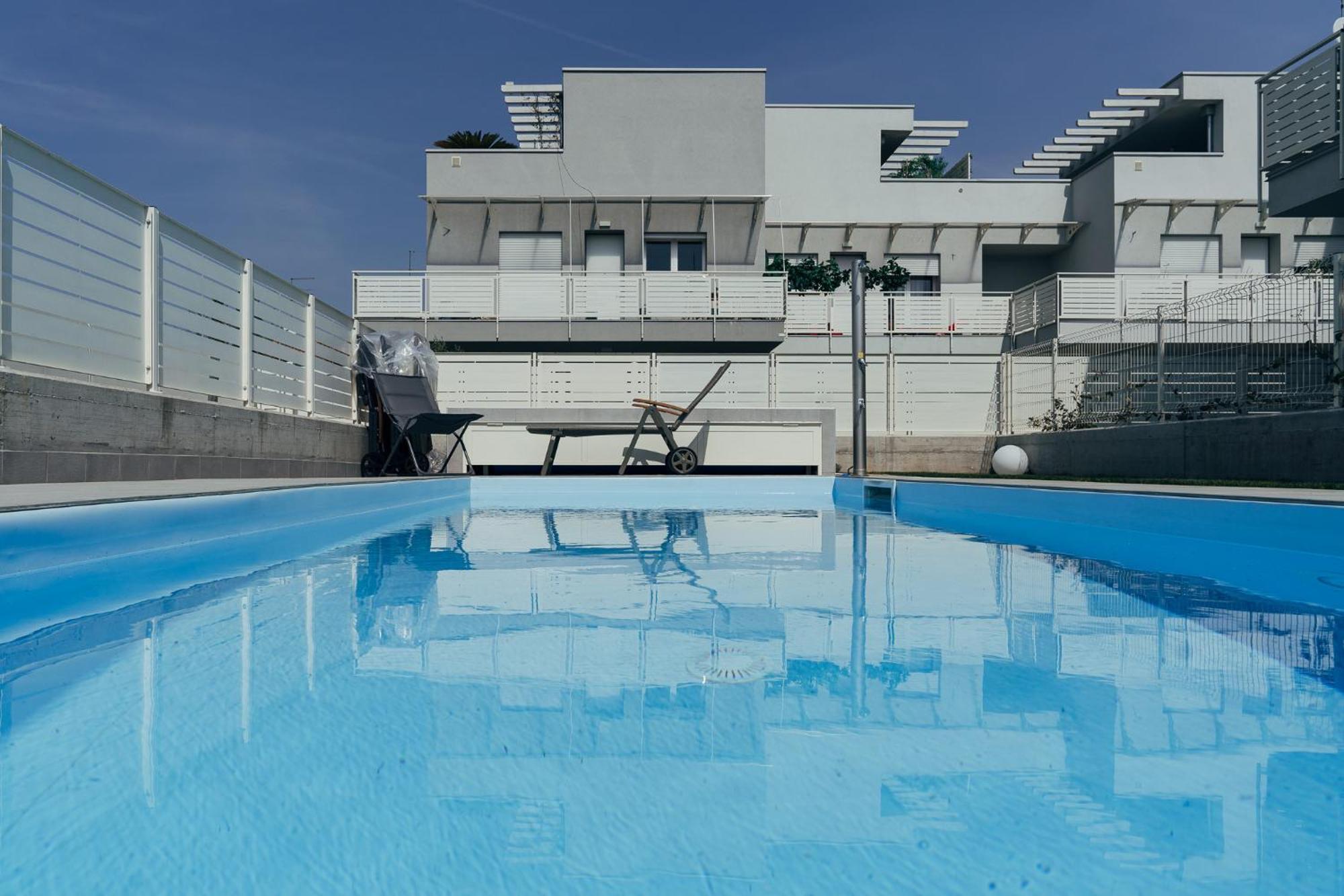 The Prince - Luxury Apartments With Pool Peschiera del Garda Exterior foto