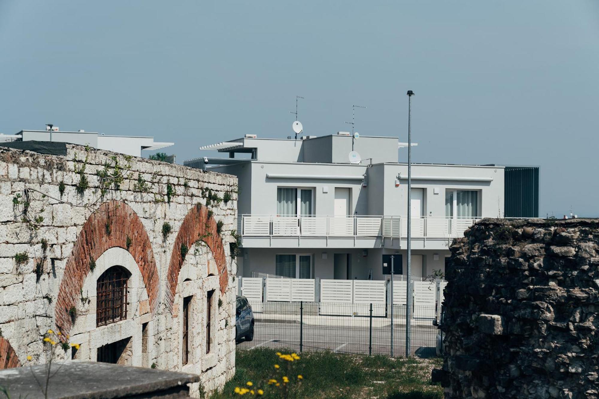 The Prince - Luxury Apartments With Pool Peschiera del Garda Exterior foto